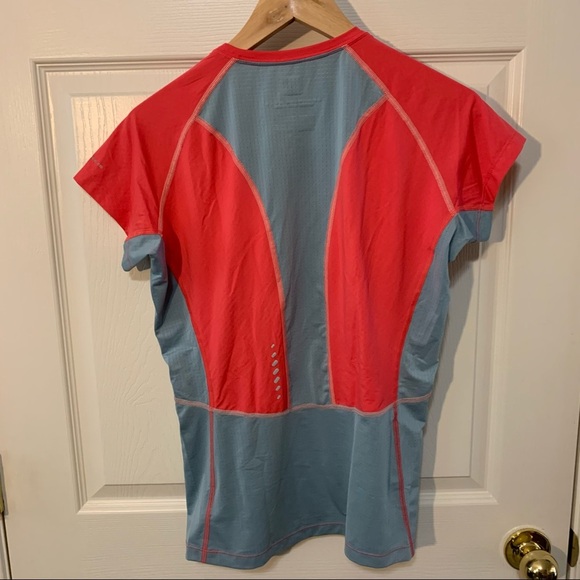 NWOT Columbia Omnifreeze Zero & Omniwick Cooling Athletic Shirt - Picture 3 of 3